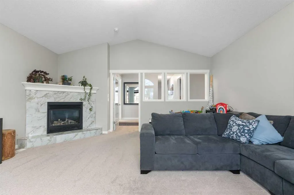 117 Tuscany Ridge Mews NW