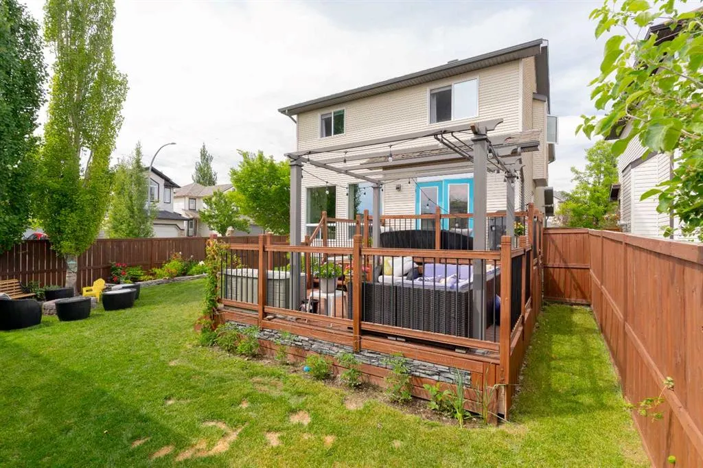 117 Tuscany Ridge Mews NW