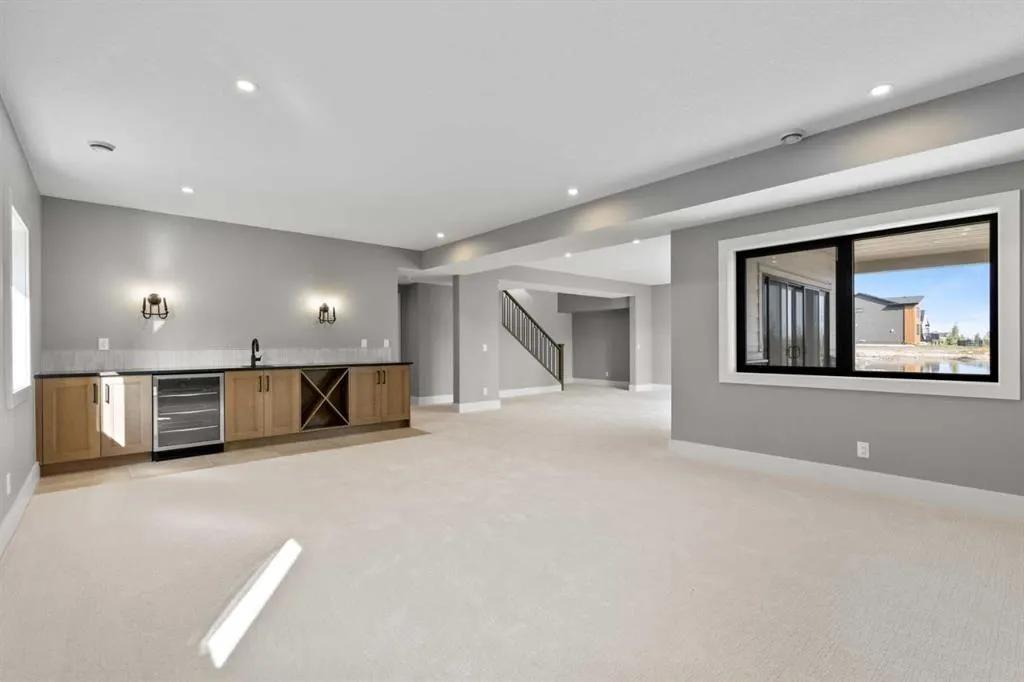 265 Rowmont Drive NW