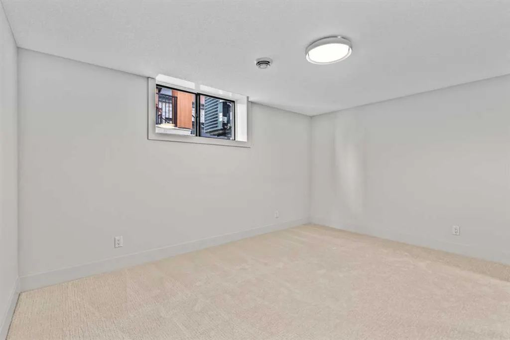 265 Rowmont Drive NW