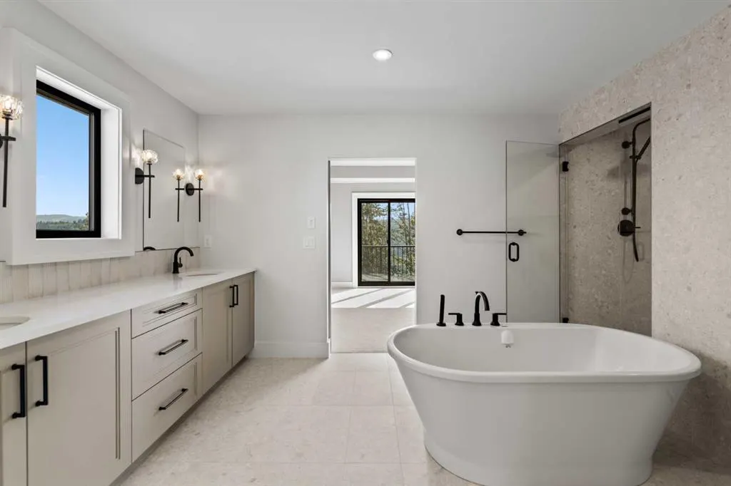 265 Rowmont Drive NW