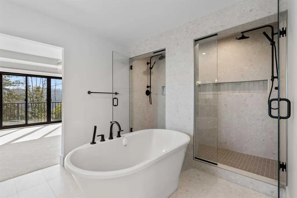 265 Rowmont Drive NW