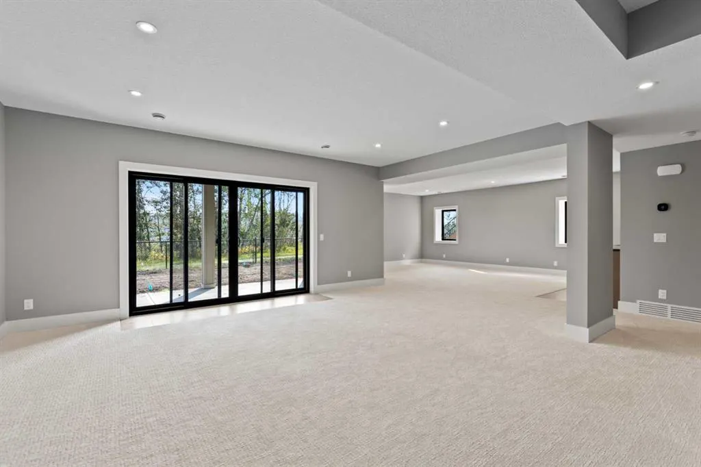 265 Rowmont Drive NW