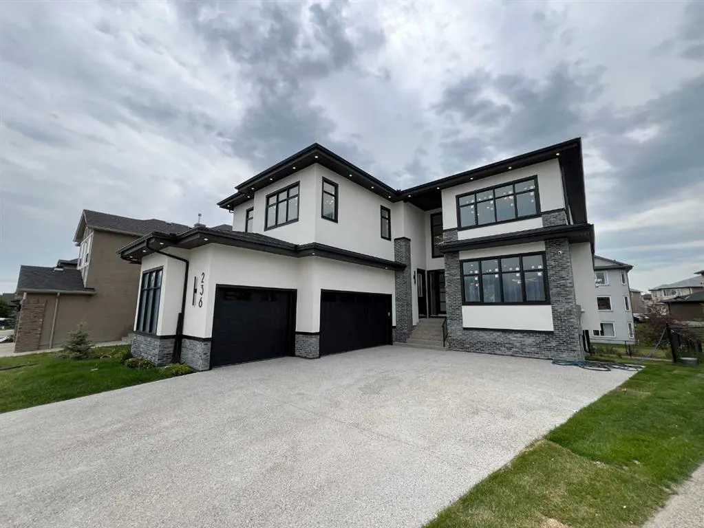 236 East Lakeview Place