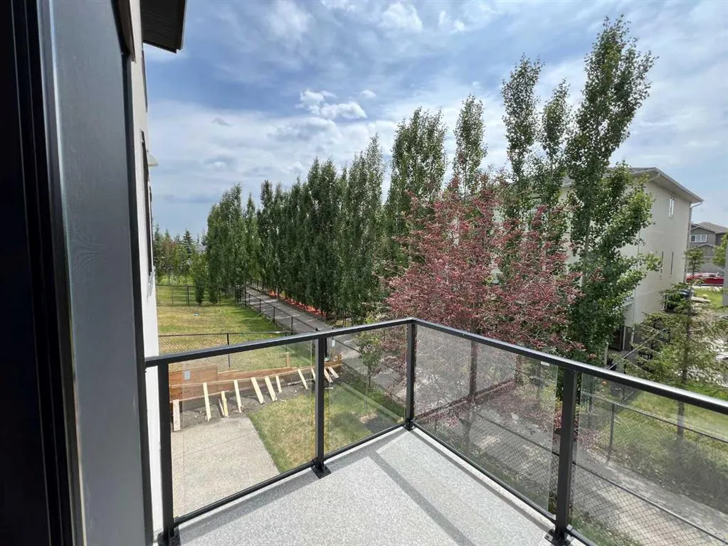 236 East Lakeview Place