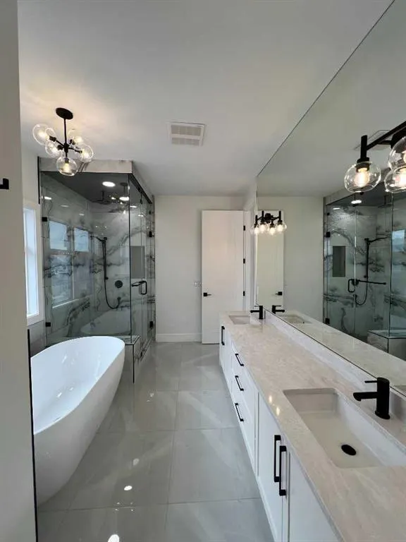 236 East Lakeview Place