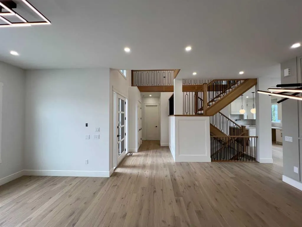 236 East Lakeview Place