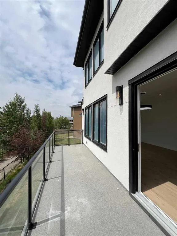 236 East Lakeview Place