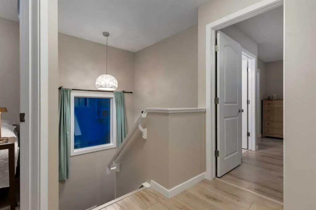 162 WALDEN Crescent SE