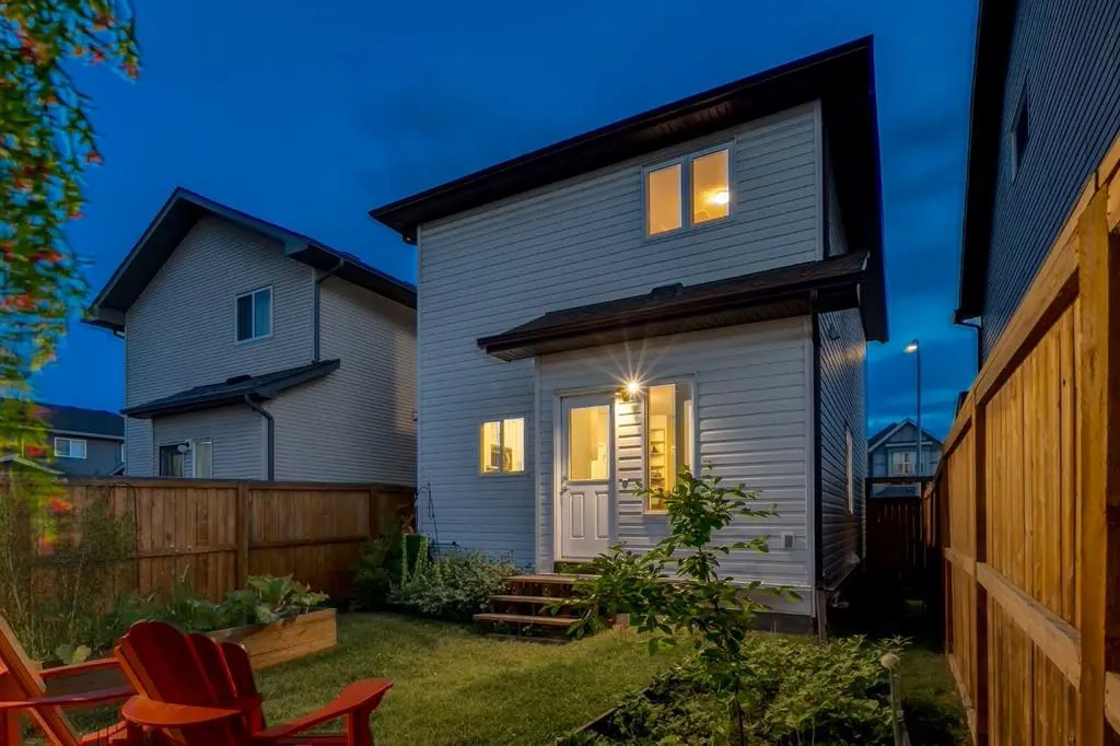 162 WALDEN Crescent SE