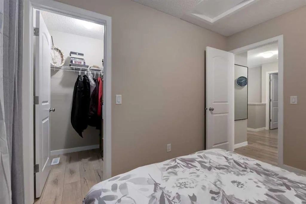 162 WALDEN Crescent SE