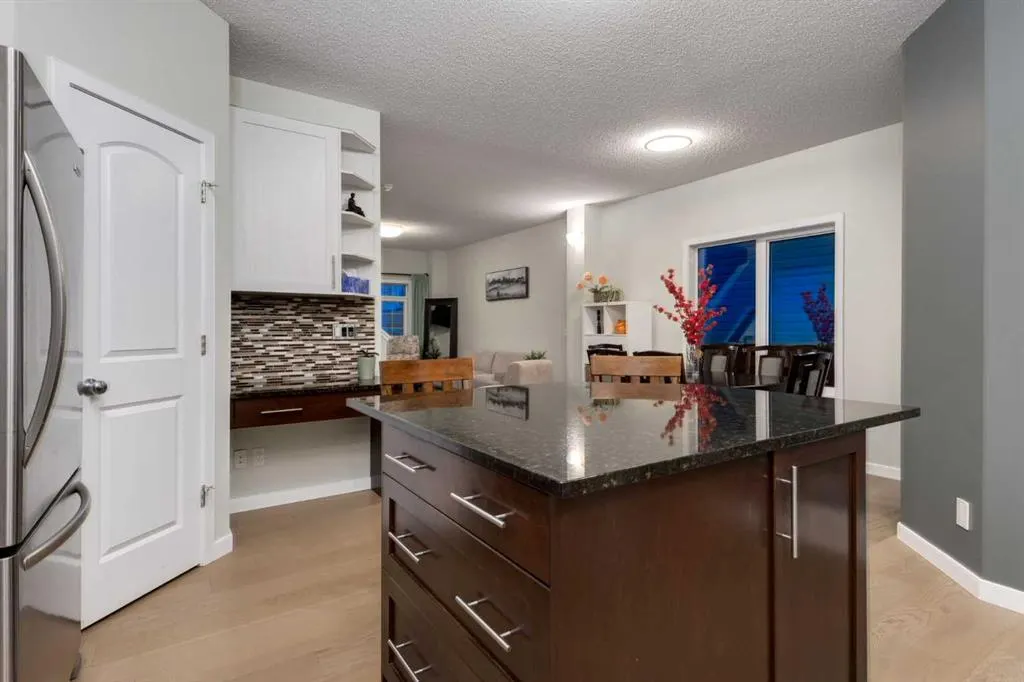 162 WALDEN Crescent SE