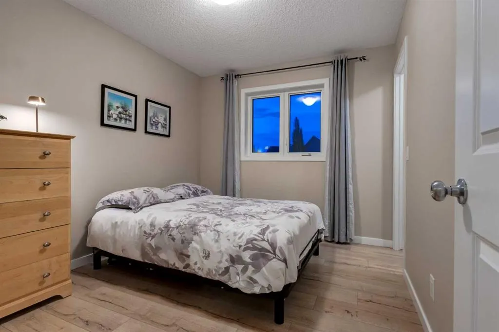 162 WALDEN Crescent SE