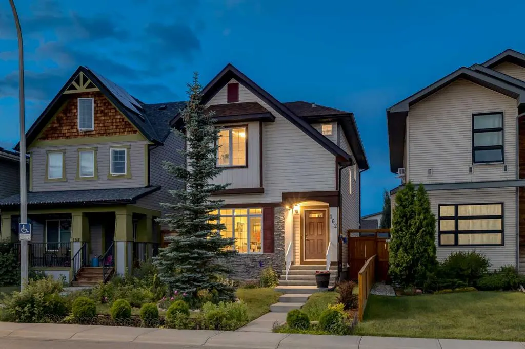 162 WALDEN Crescent SE