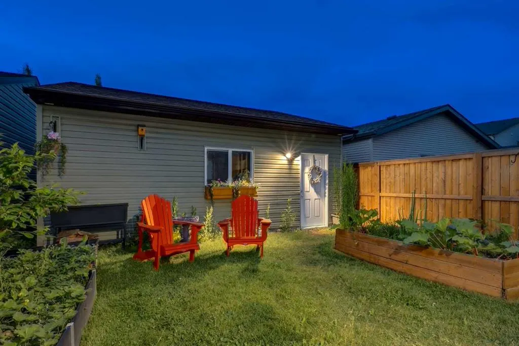 162 WALDEN Crescent SE