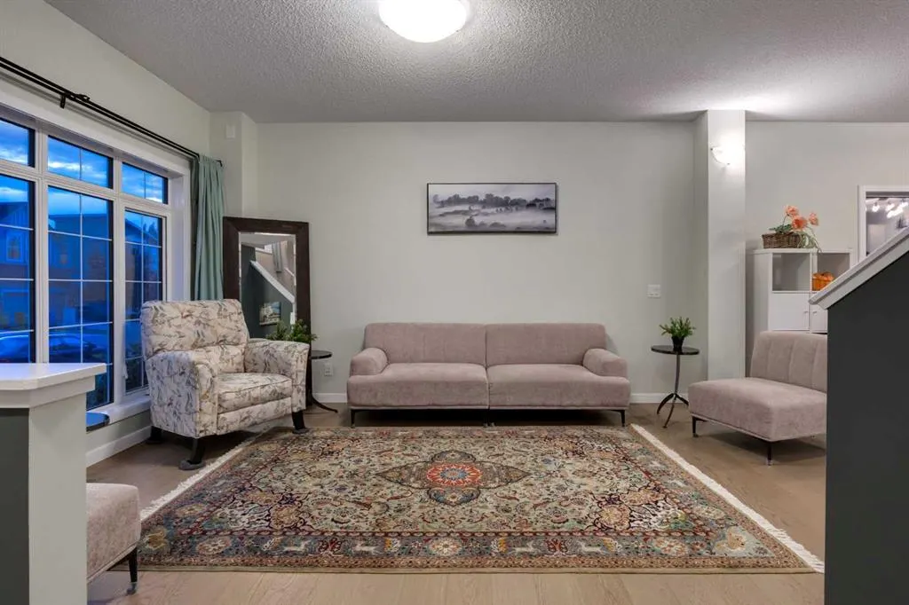 162 WALDEN Crescent SE