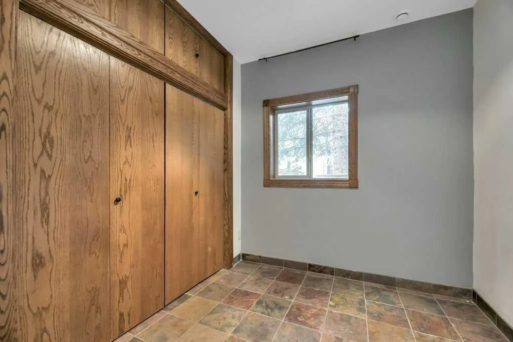 764 East Chestermere Drive