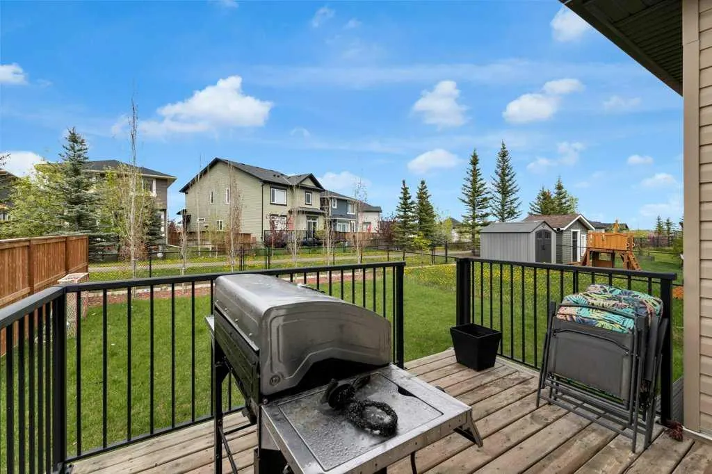 209 Evanspark Gardens NW