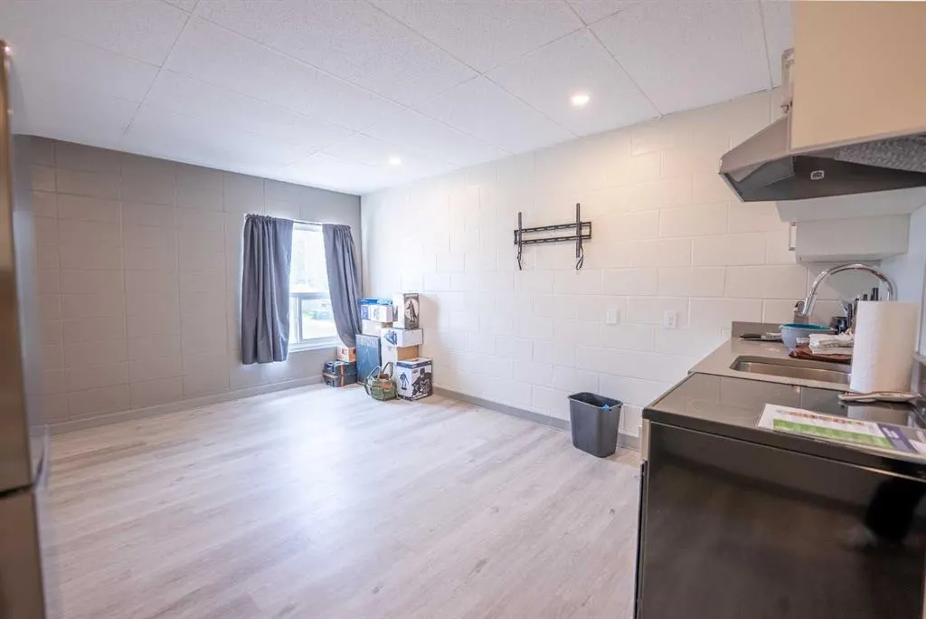 4940 49 Street, #1-19 (no 3 or 13)