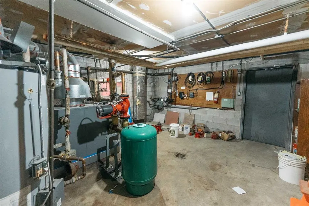 4940 49 Street, #1-19 (no 3 or 13)