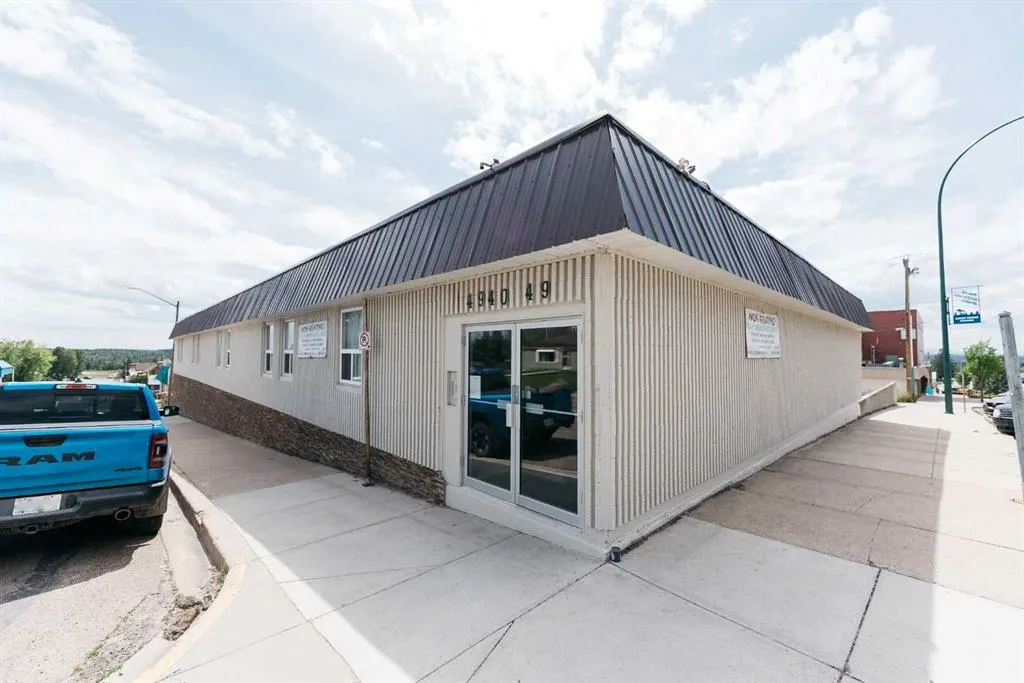 4940 49 Street, #1-19 (no 3 or 13)