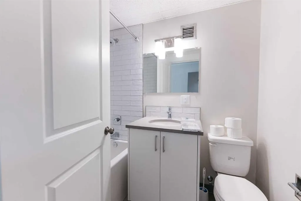 4940 49 Street, #1-19 (no 3 or 13)