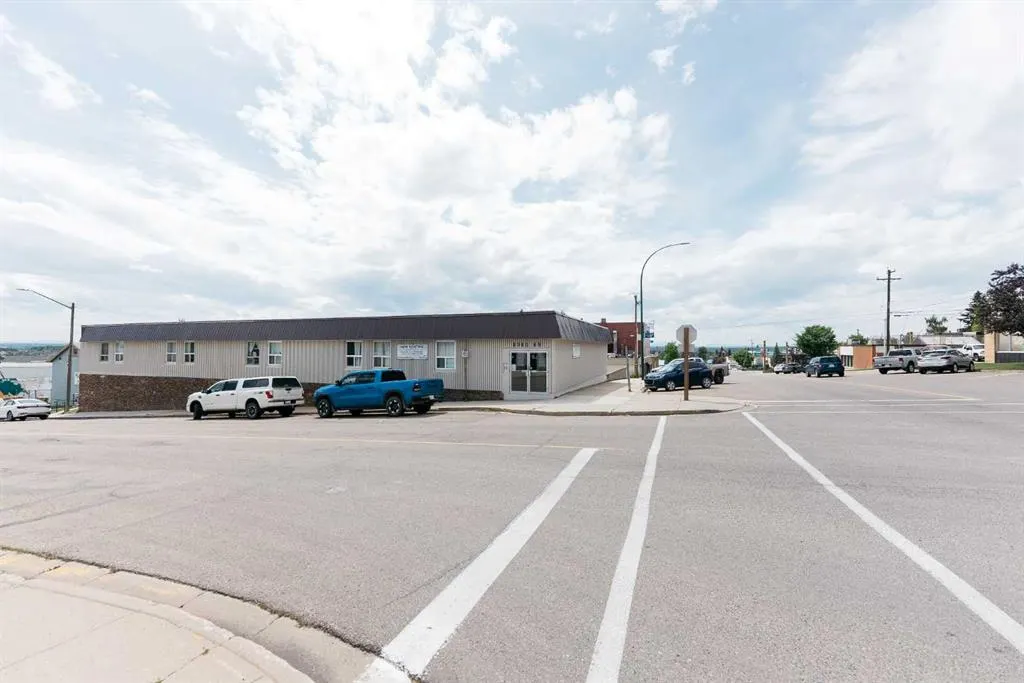 4940 49 Street, #1-19 (no 3 or 13)