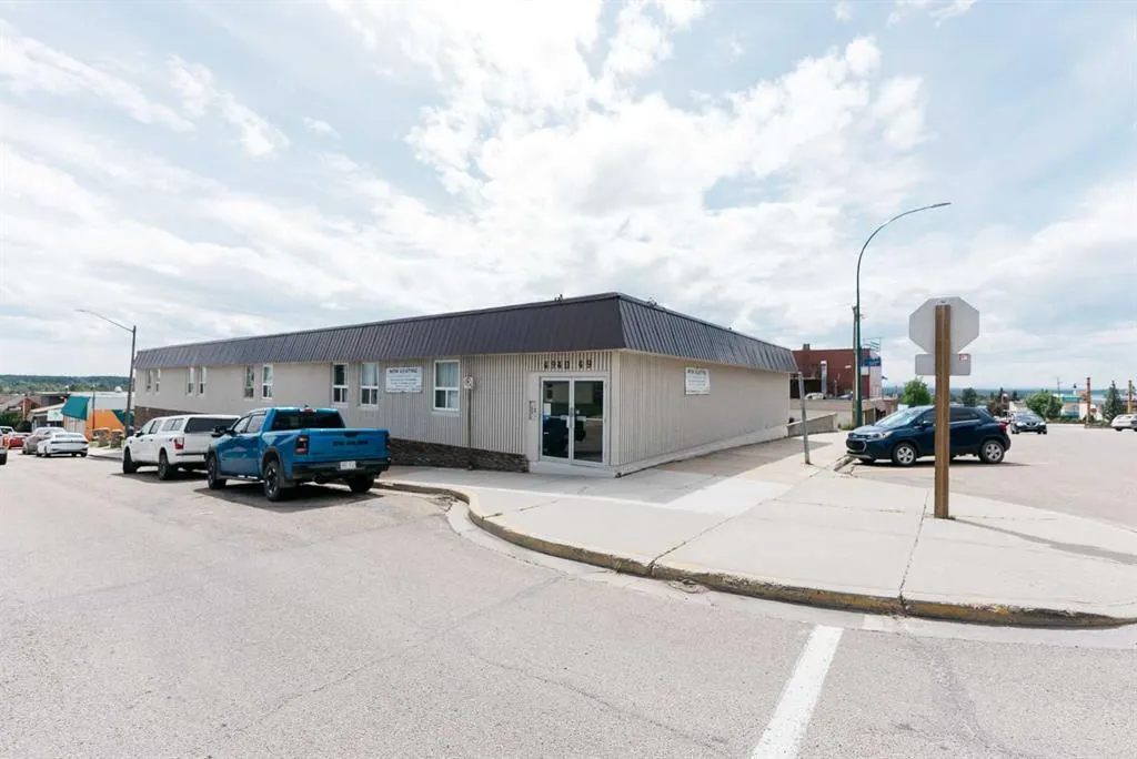 4940 49 Street, #1-19 (no 3 or 13)