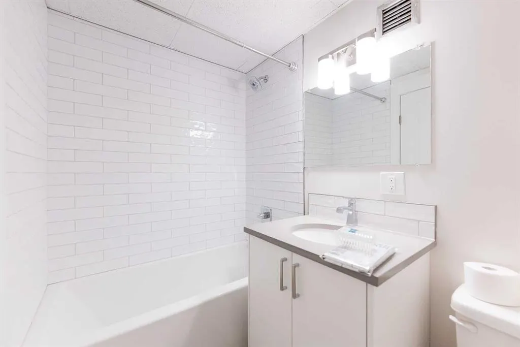 4940 49 Street, #1-19 (no 3 or 13)