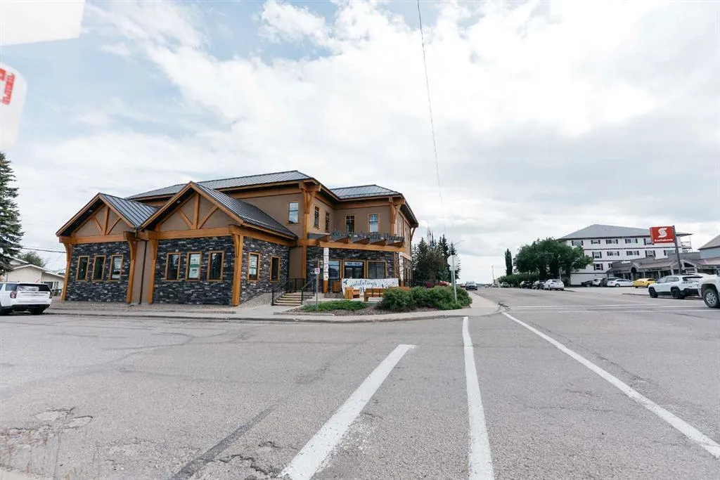 4940 49 Street, #1-19 (no 3 or 13)