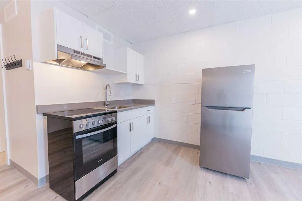 4940 49 Street, #1-19 (no 3 or 13)