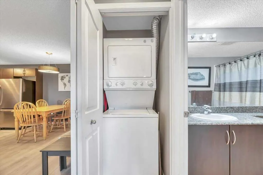 60 Panatella Street NW, #2308