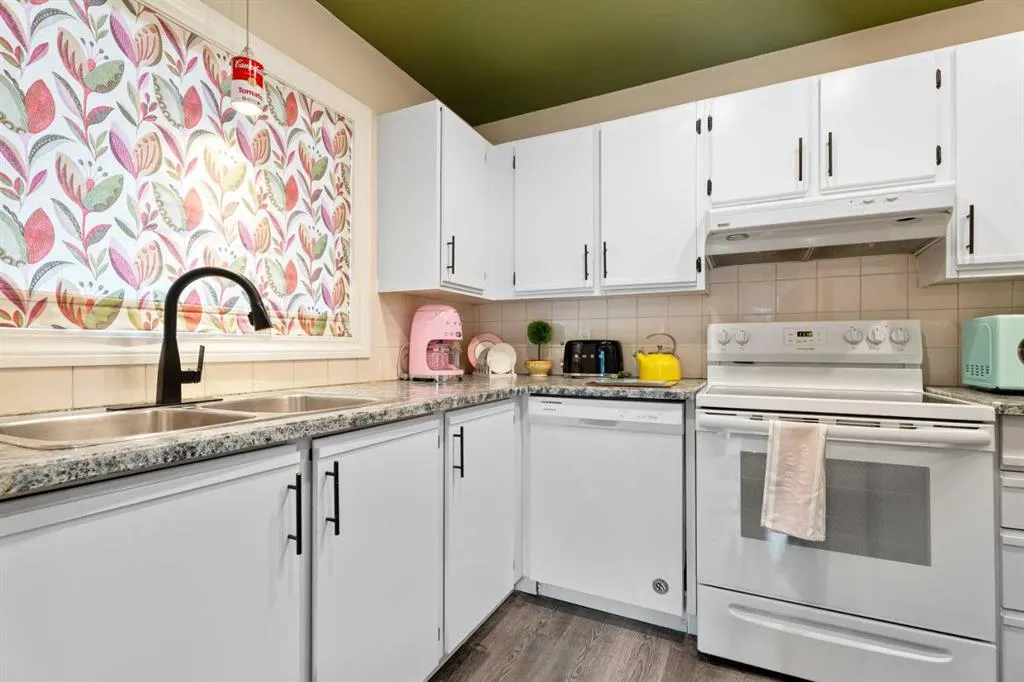 825 4 Street NE, #202