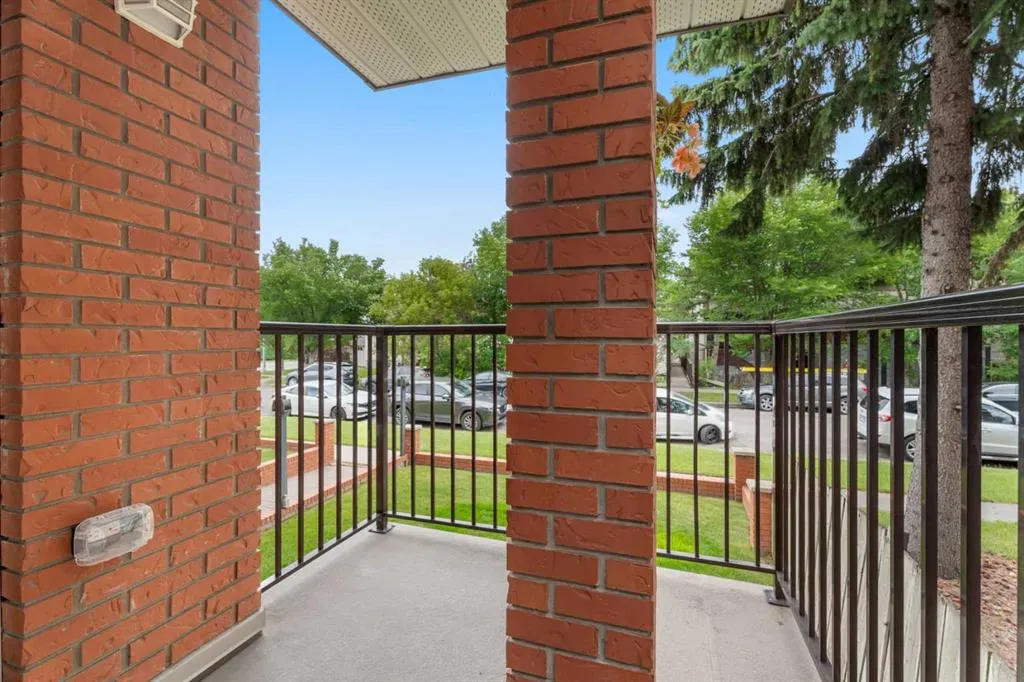 825 4 Street NE, #202