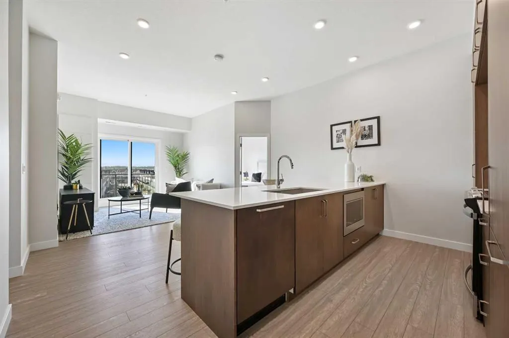 255 Les Jardins Park SE, #422