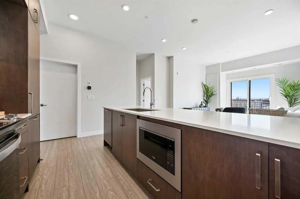 255 Les Jardins Park SE, #422