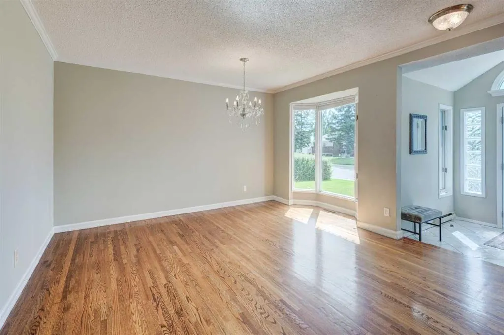 32 Atlanta Crescent SE