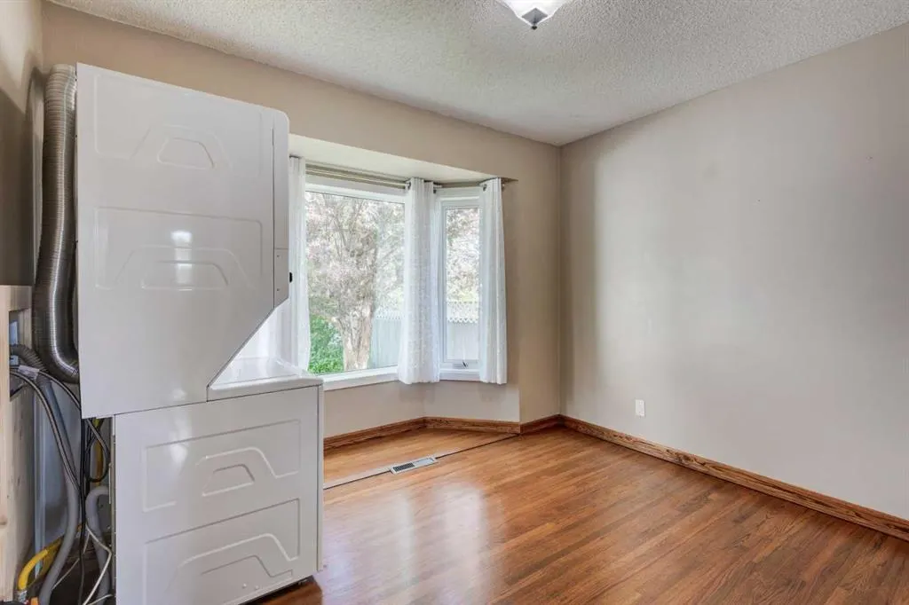 32 Atlanta Crescent SE