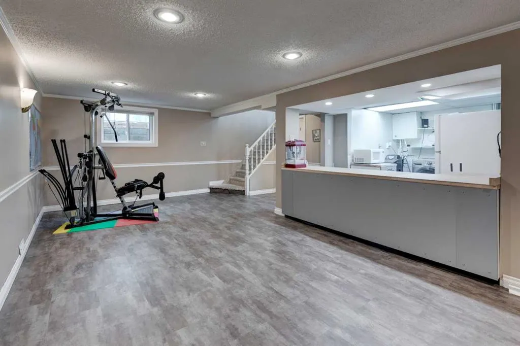 32 Atlanta Crescent SE