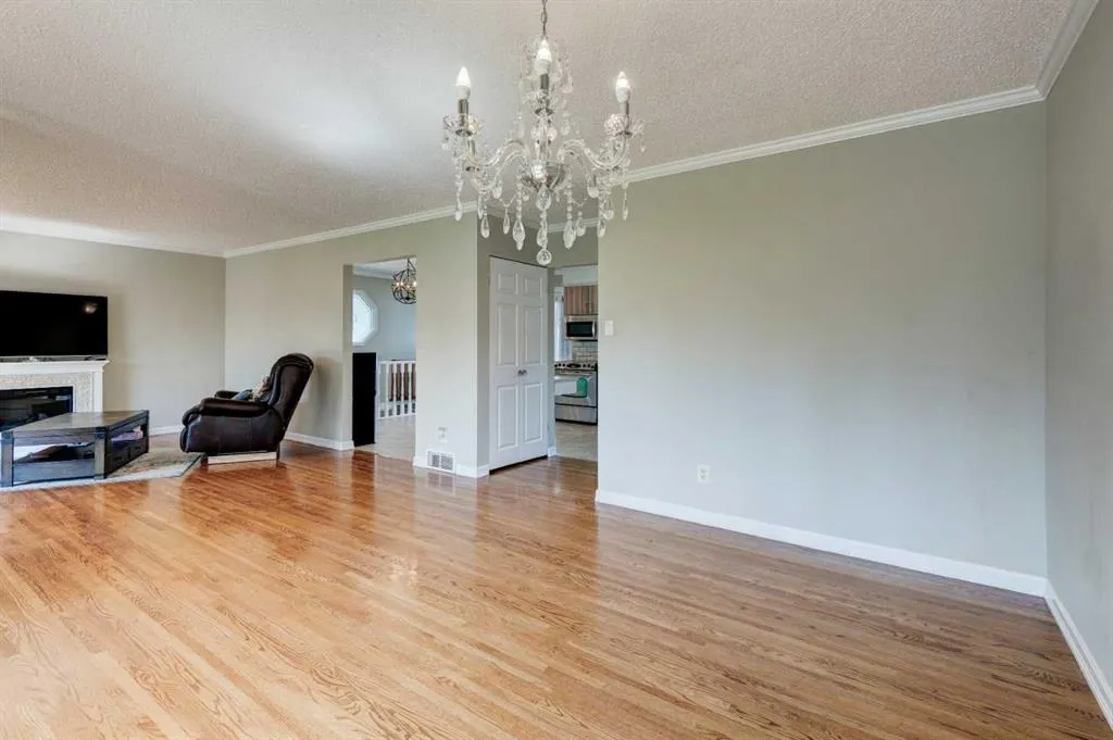 32 Atlanta Crescent SE