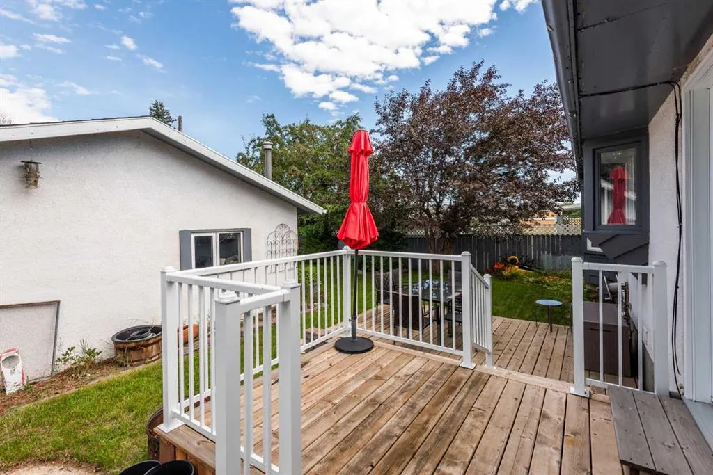 32 Atlanta Crescent SE