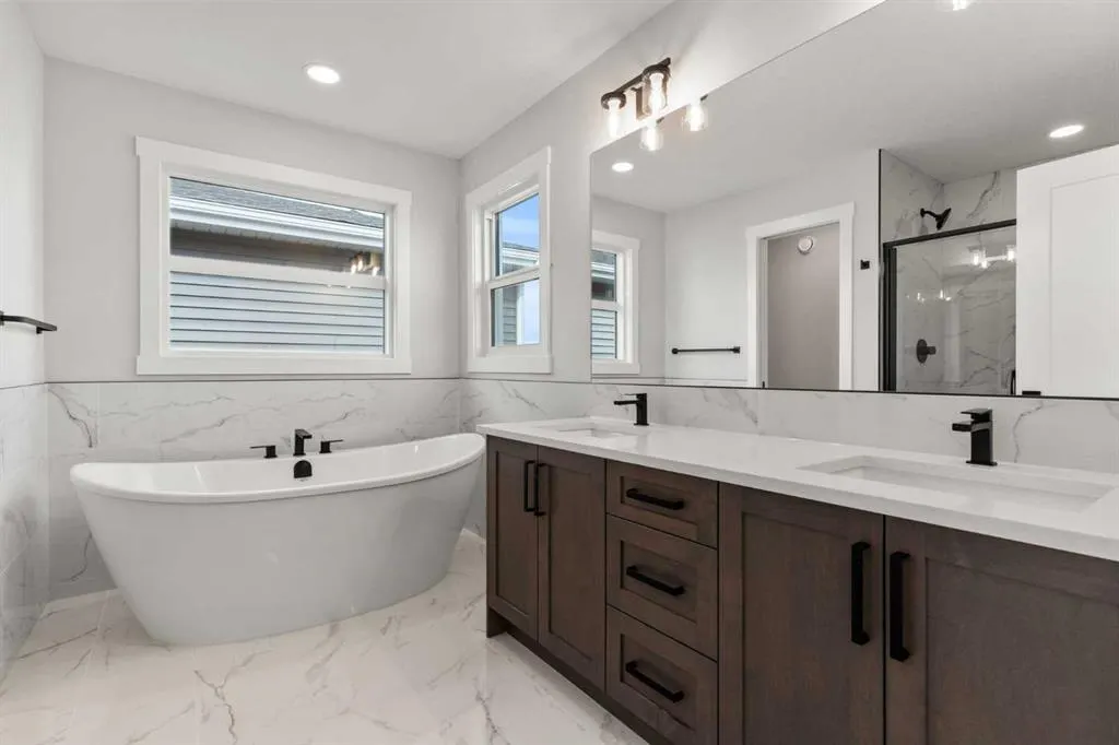 315 Kinniburgh Loop
