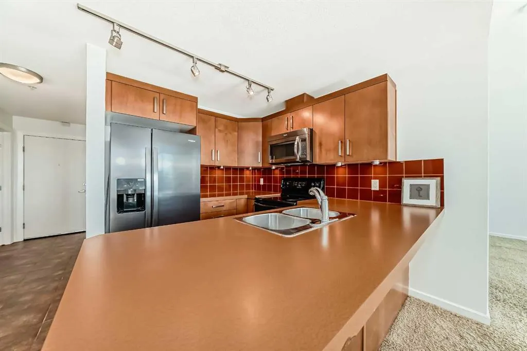 1410 1 Street SE, #305