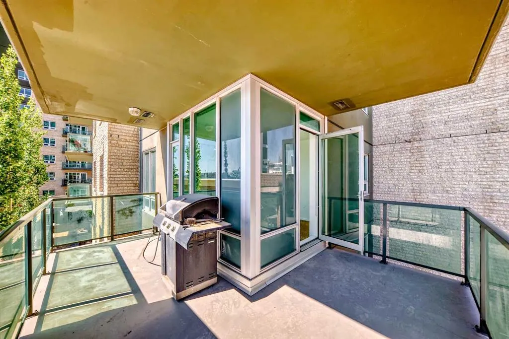 1410 1 Street SE, #305