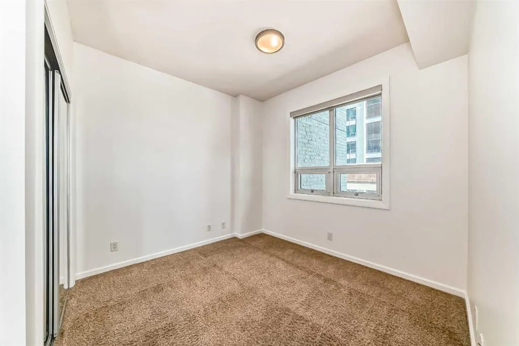 1410 1 Street SE, #305