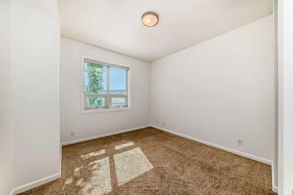 1410 1 Street SE, #305