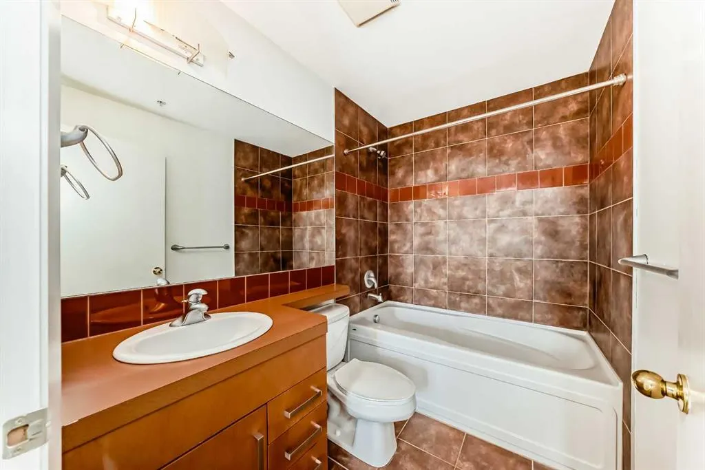 1410 1 Street SE, #305