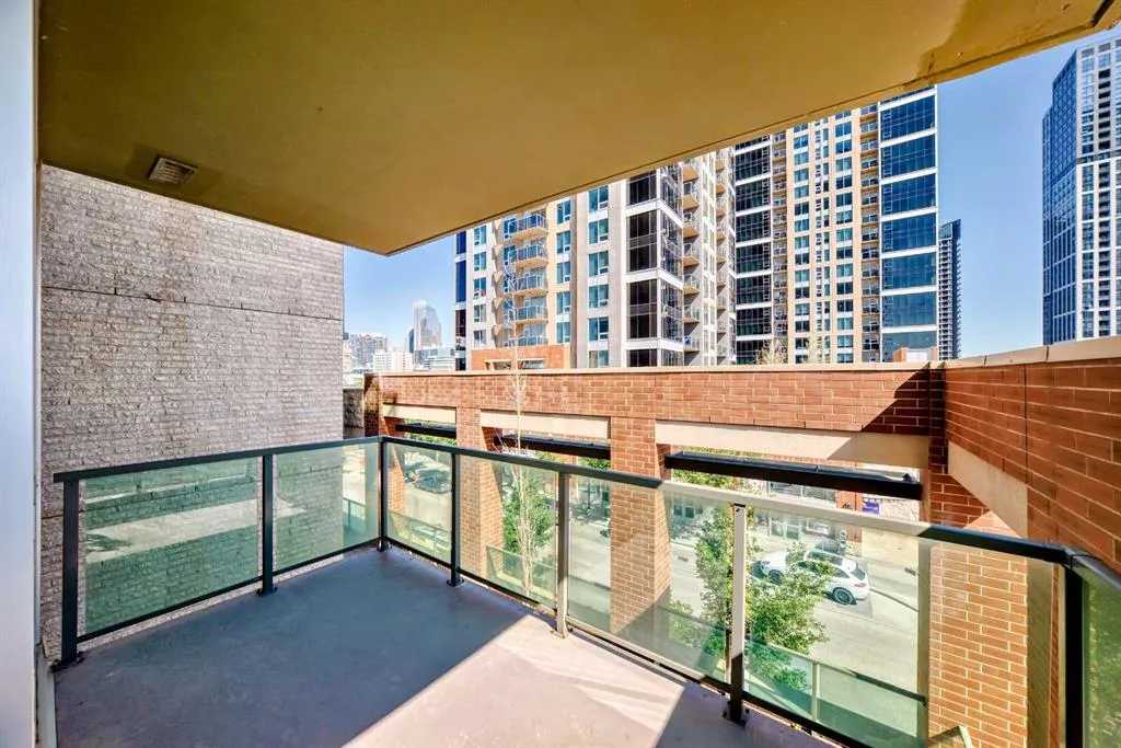 1410 1 Street SE, #305