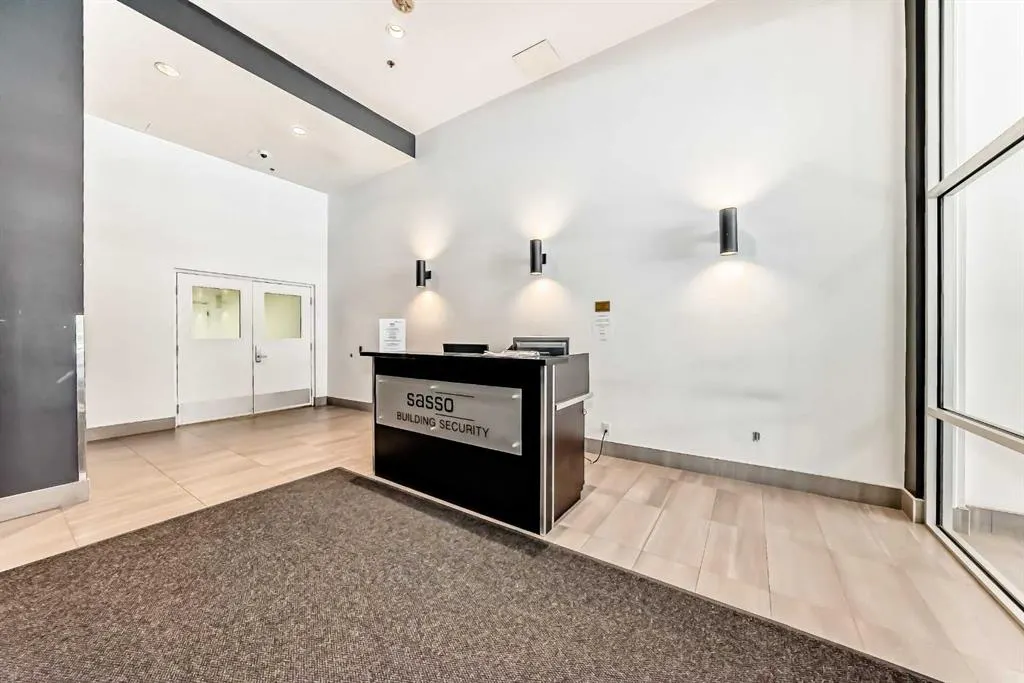 1410 1 Street SE, #305