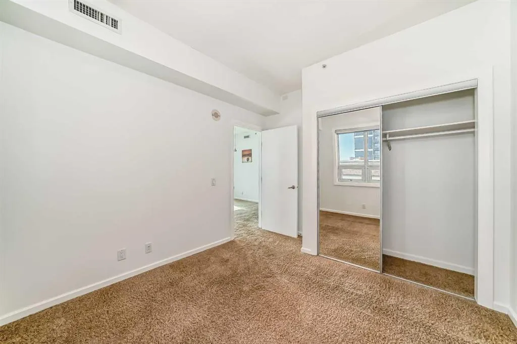 1410 1 Street SE, #305